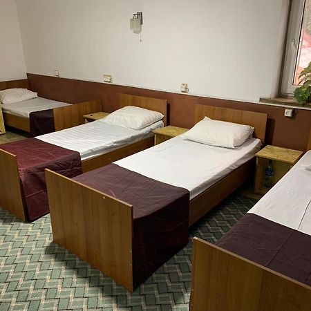 Bozui Hostel Бишкек Екстериор снимка
