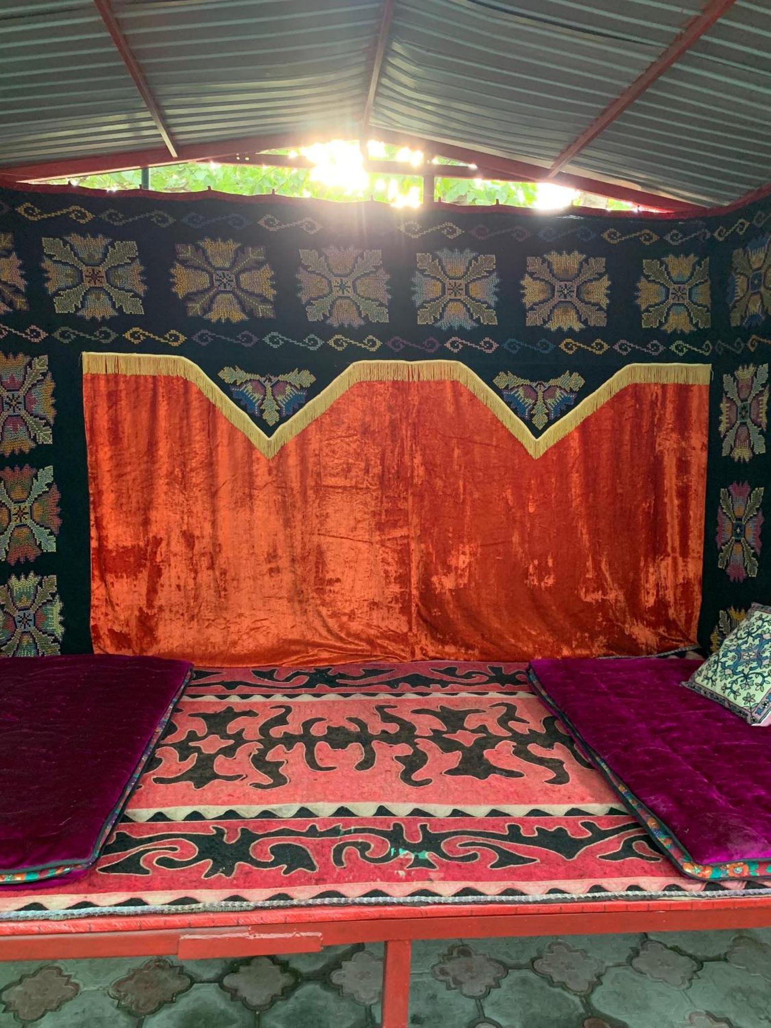 Bozui Hostel Бишкек Екстериор снимка